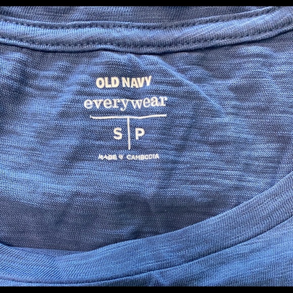 Women’s Graphic Tee - Picture 3 of 3